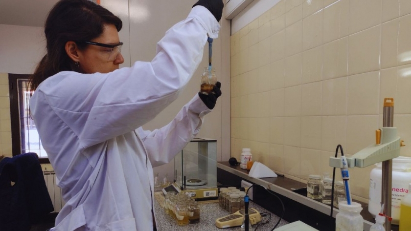 Abre laboratorio para análisis de suelos y agua en la Patagonia