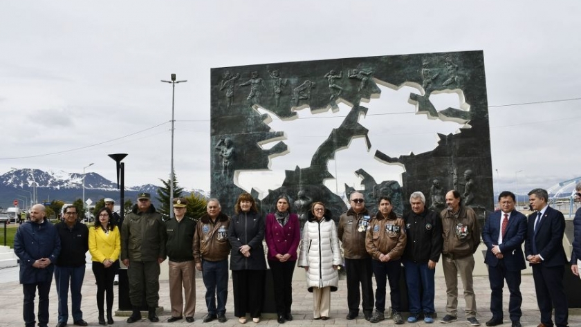 Alicia homenajeó a los veteranos de Guerra de Malvinas en Ushuaia