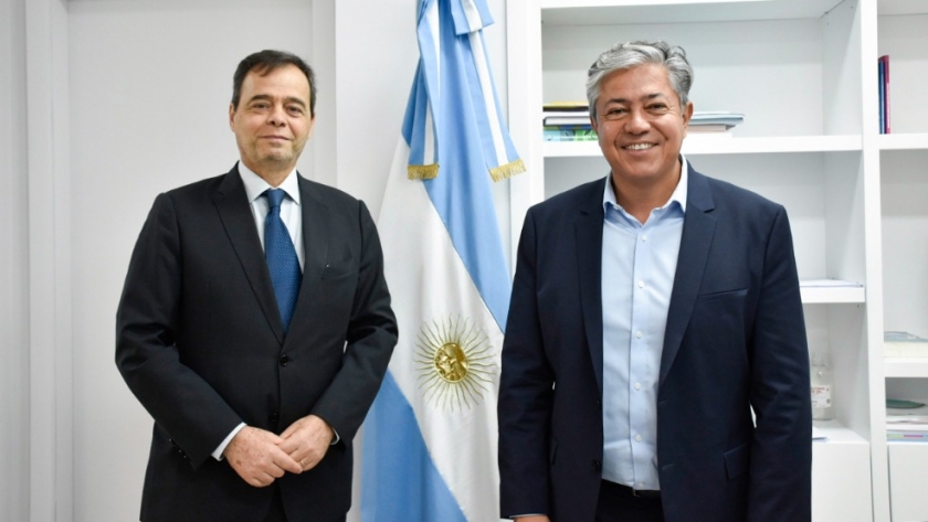 Rolando Figueroa realizó gestiones ante Nación en materia de Vivienda y Hábitat