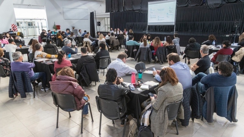 En la 9º Jornada Federal del Observatorio de la Obra Pública, el Ministerio de Obras Públicas y el Gobierno de Tierra del Fuego trabajaron en generar el pliego con perspectiva de género en la obra pública