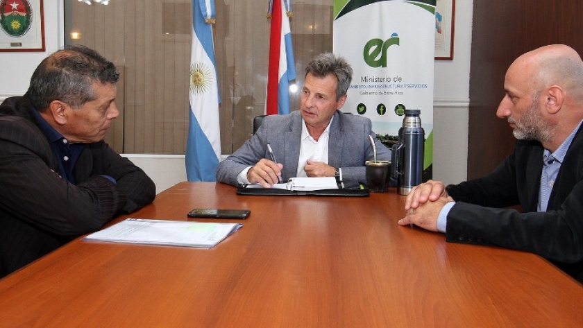 Trabajan en obras para salud y agua potable en Pueblo Liebig