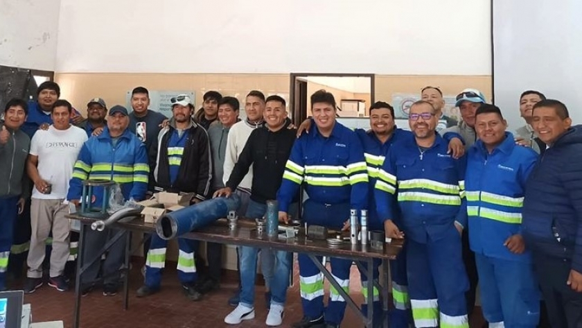 Capacitaron al personal operativo de Aguas del Norte en uso y mantenimiento de bombas