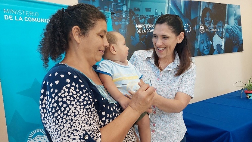 El Gobierno de Formosa entregó las tarjetas AUNAR Familias