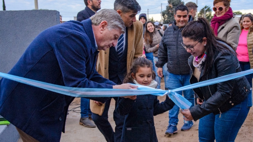 Lonquimay: Ziliotto encabezó la entrega de 20 viviendas y anunció la construcción de 20 más