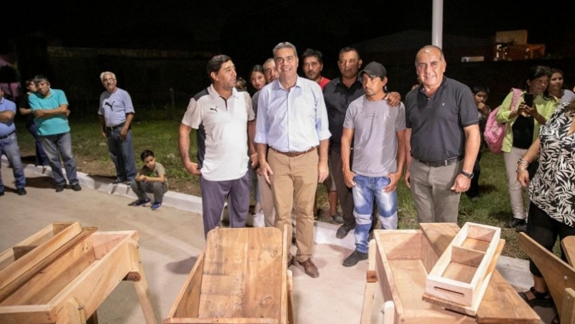 Más obras para la comunidad: Capitanich inauguró nuevas cuadras de pavimento en Las Breñas