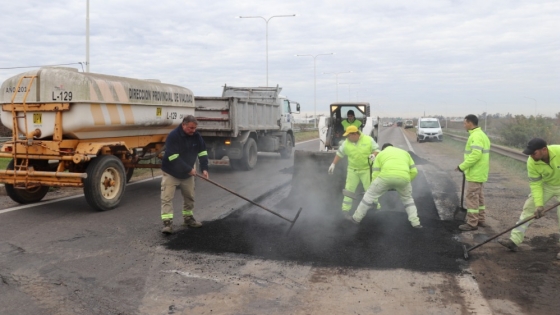 Avanzan las obras de reparación de calzada en distintos tramos de la Autopista Rosario-Santa Fe
