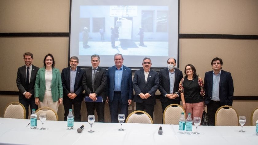Catamarca firmó convenio con Y-TEC YPF para instalar fábrica de baterías de litio