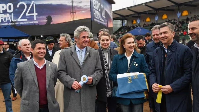 Mondino promete combatir barreras paraarancelarias y resalta el valor de la carne Argentina en la Expo Rural