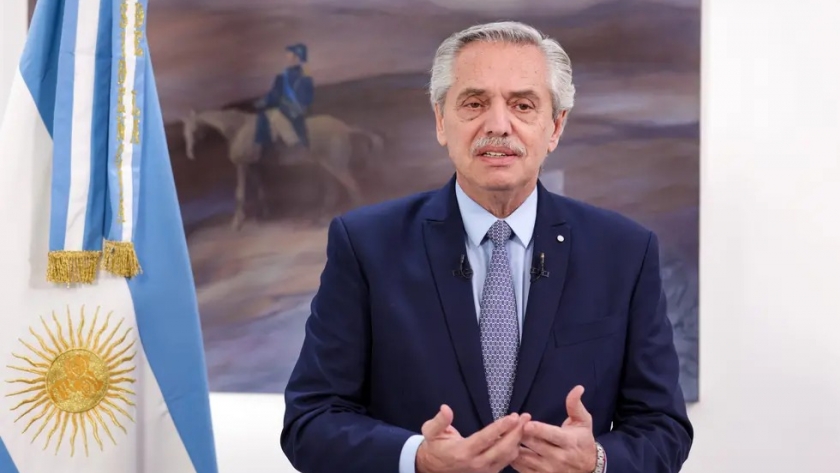 El presidente partió rumbo a la India para participar de la Cumbre del G20