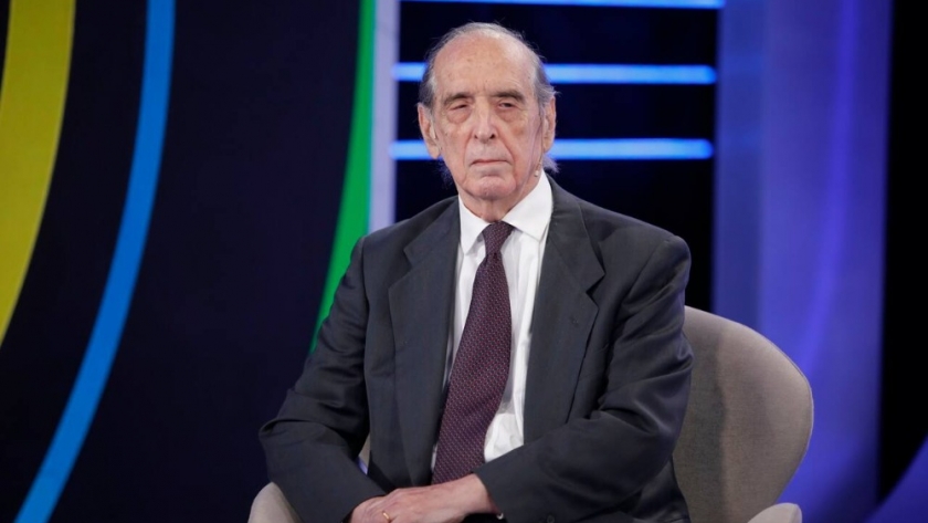 Arriazu: “Hay reservas para sostener el dólar y el verdadero riesgo es político”