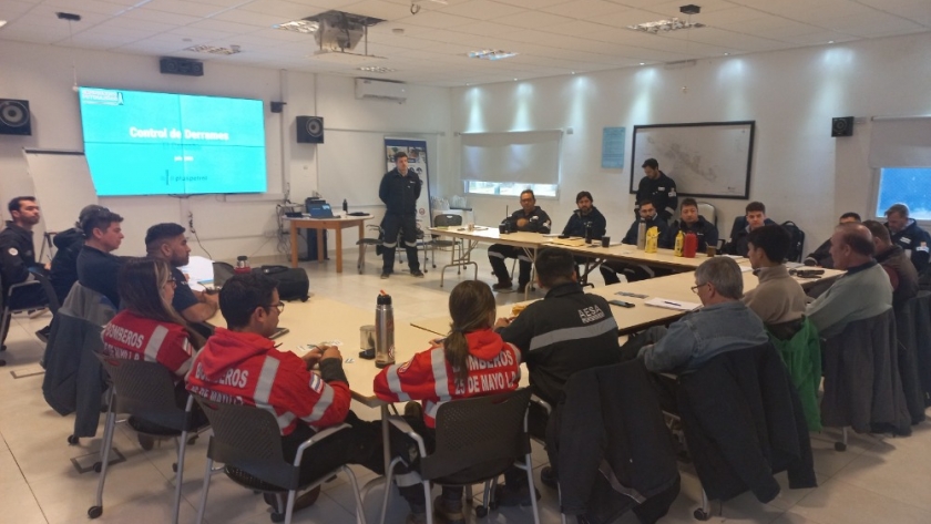 Capacitación sobre derivación y contención de incidentes en los yacimientos Hidrocarburíferos