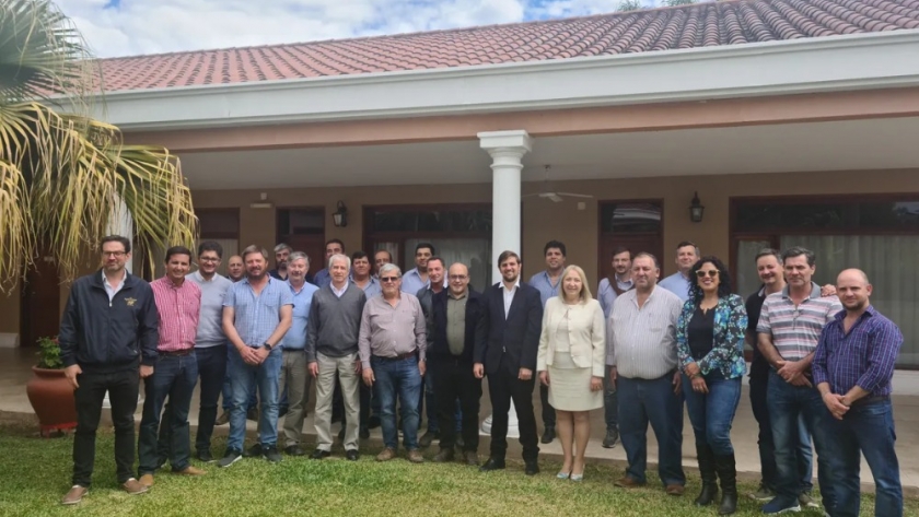 Agenda con Nación para fortalecer a productores del sector tabacalero
