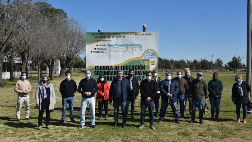 El ministro Rodríguez visitó el municipio de Alberti