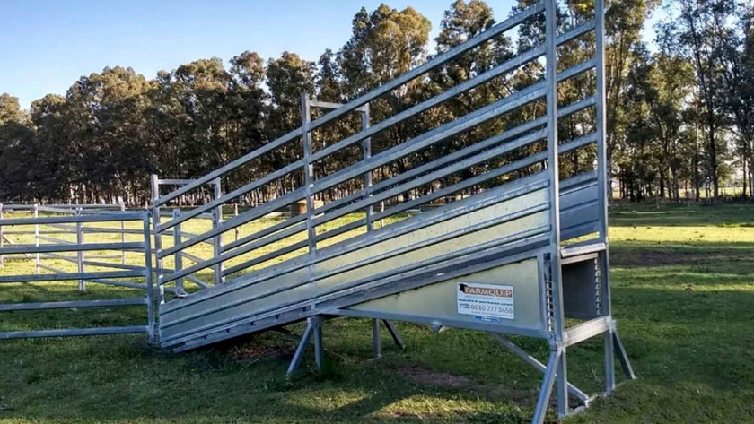 Cargadores fijos x 4,80m alt. Regulable