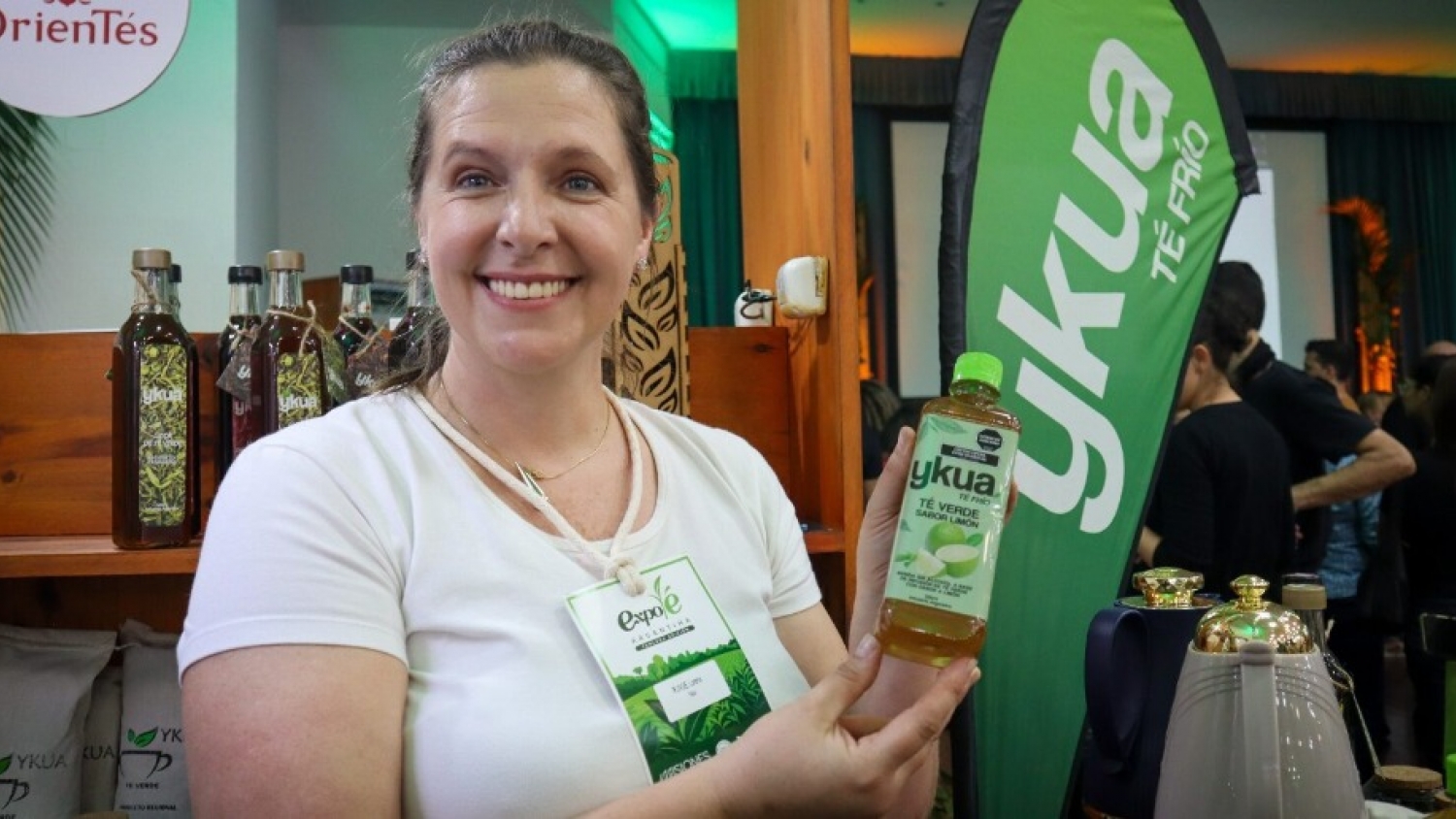De Misiones al mundo: una emprendedora transforma el té y la yerba mate en infusiones frías listas para beber