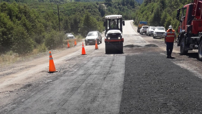 Neuquén: tareas de bacheo sobre RN40