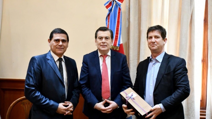 Zamora firmó un importante convenio con la Cepal