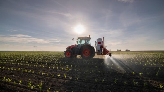 El Gobierno simplifica la regulación de fertilizantes para potenciar el agro