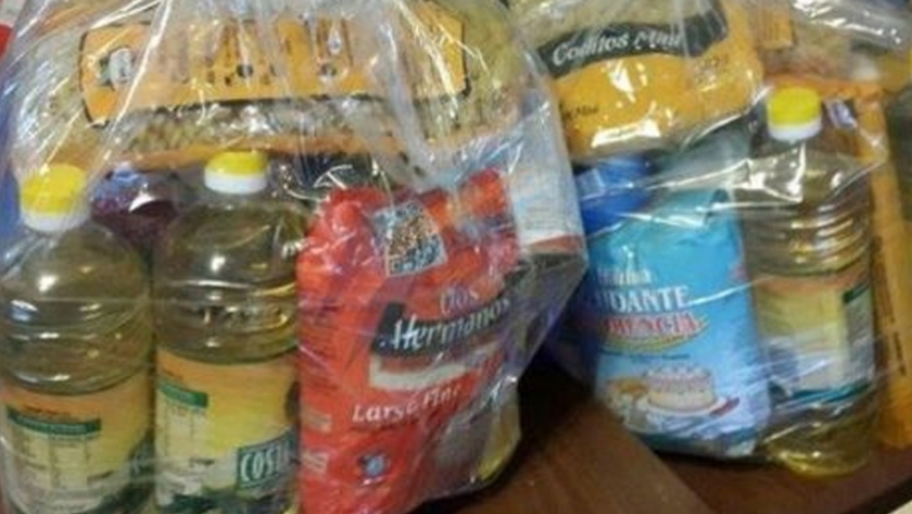 El gobierno entregará 129.000 módulos alimentarios familiares y 250.000 kits para copa de leche en toda la provincia