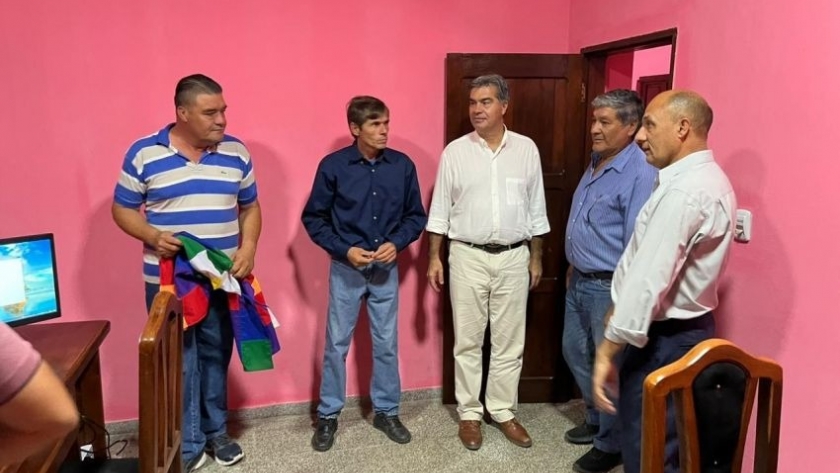 Histórico: Capitanich inauguró el edificio municipal de Colonia Aborigen