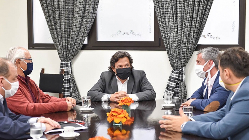 Apertura del sector gastronómico: el Gobierno, la Cámara empresarial y gremial acuerdan los detalles