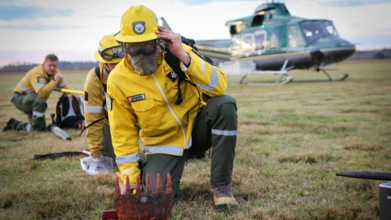 Temporada de incendios: Ambiente asiste a las provincias con personal, medios aéreos y equipamiento
