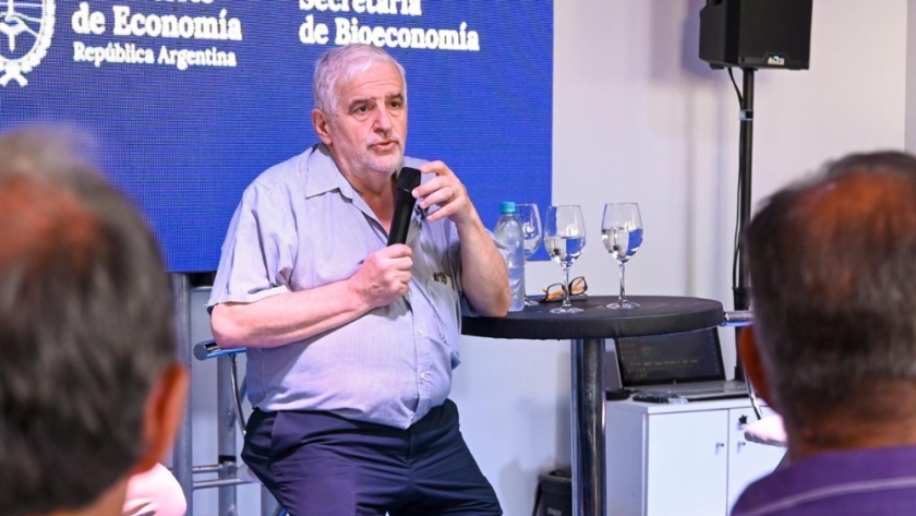 Vilella en Expoagro convocó a una mesa para trabajar en conjunto la Bioeconomía en los periurbanos
