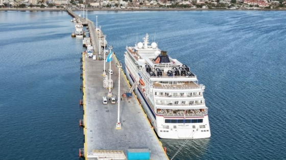 Temporada de Cruceros: El buque Hanseatic Spirit llegó a Puerto Madryn