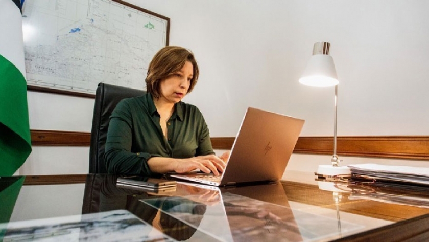 Amplio apoyo de intendentes a la reactivación productiva, con fruticultura y turismo