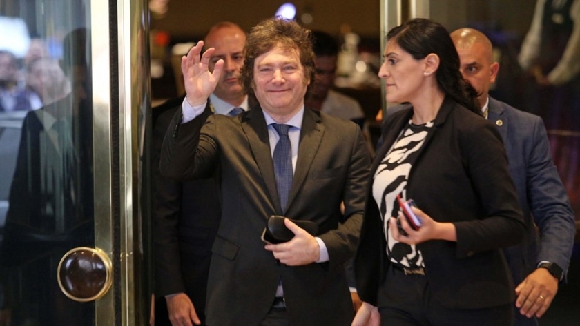 Javier Milei anticipó cuándo se levantará el cepo cambiario y qué pasará con el blue