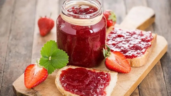 <¿Cómo hacer una mermelada de frutilla fácil y deliciosa?