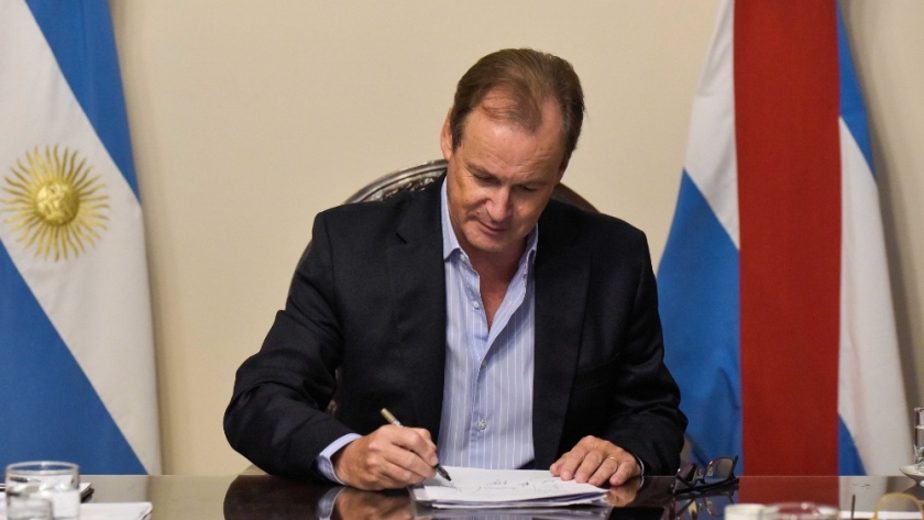 Bordet firmó el decreto de llamado a licitación para la construcción del nuevo hospital de Villaguay