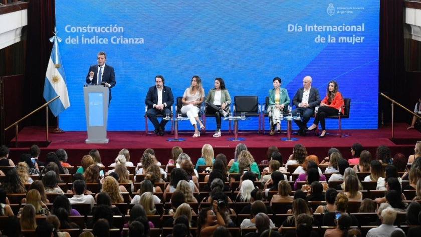 Economía e Indec lanzan el Índice Crianza que medirá costo de los bienes esenciales y el cuidado de niños, niñas y adolescentes