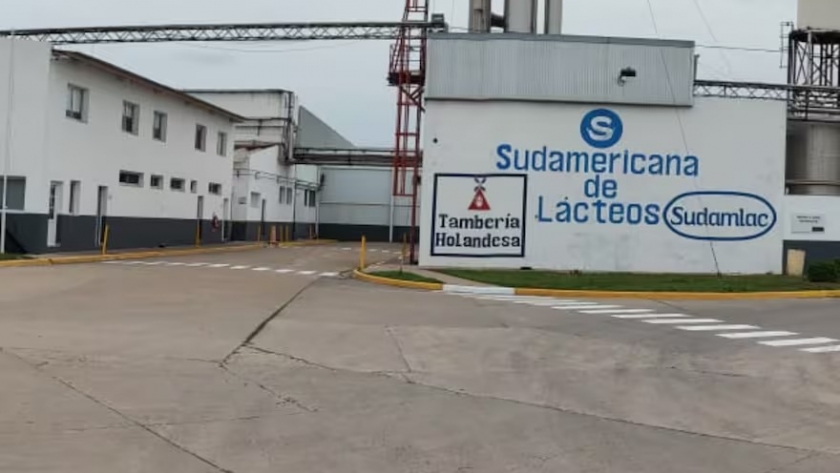 Una láctea santafesina vuelve a producir tras seis meses de parálisis y apunta a exportar el 70% de sus quesos