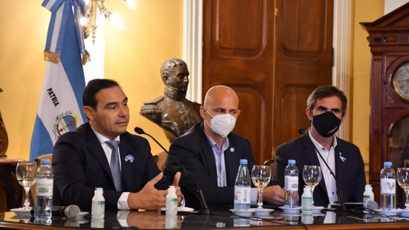 Valdés celebró el Convenio con Jet Smart, que dará mayor conectividad a bajo costo