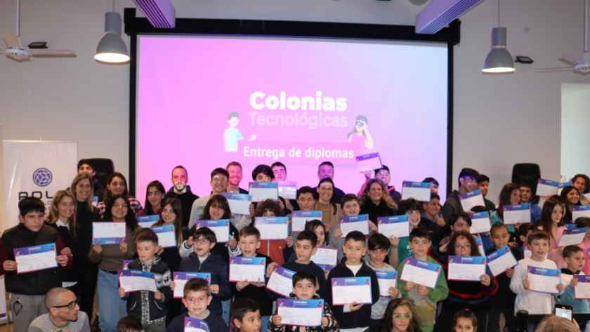 Santa Fe recibió un importante premio por su programa de colonias tecnológicas