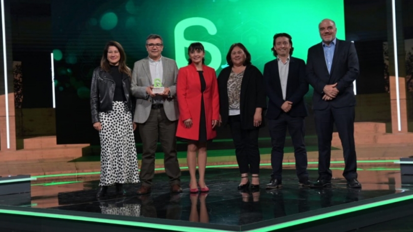 Premio Avonni: Impacto en tecnologías de mallas fotoselectivas en la fruticultura