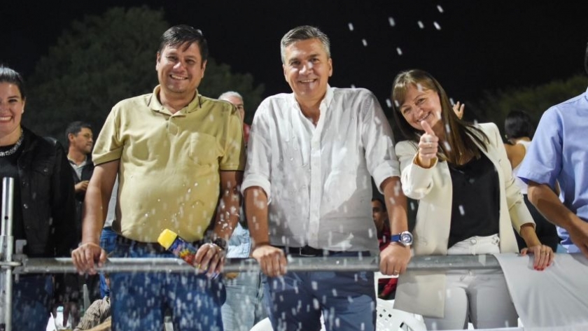 Zdero y Schneider estuvieron en el inicio de los carnavales Quitilipenses 2024