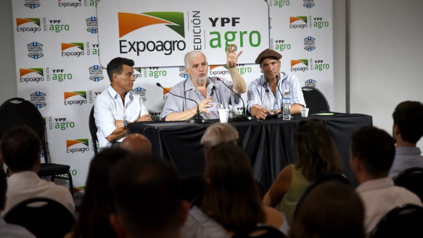 Vilella disertó sobre bioeconomía frente a alumnos del ISEN