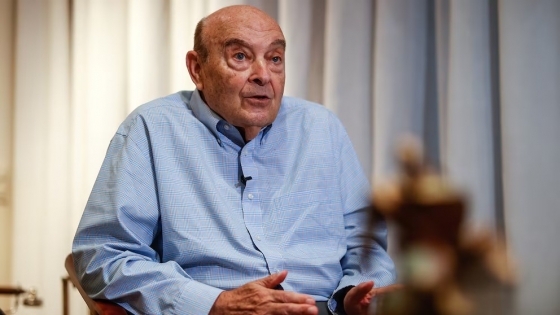 Cavallo presiona por el fin del cepo y advierte sobre trabas que sostienen alto el riesgo país