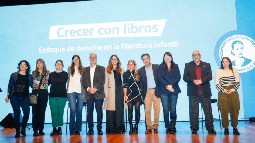 Victoria Tolosa Paz encabezó el encuentro “Crecer con Libros”