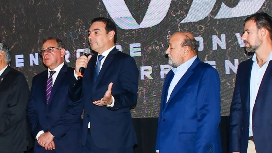 Gustavo Valdés acompañó a autoridades del nuevo Centro de Convenciones, en la apertura de su edificio