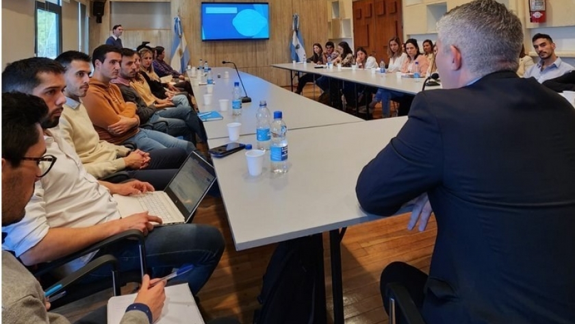 Abren inscripción a programa de formación para futuros líderes políticos