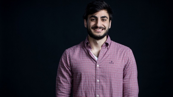 Startup israelí de IA vende plataforma de vibe coding por 80 millones en seis meses