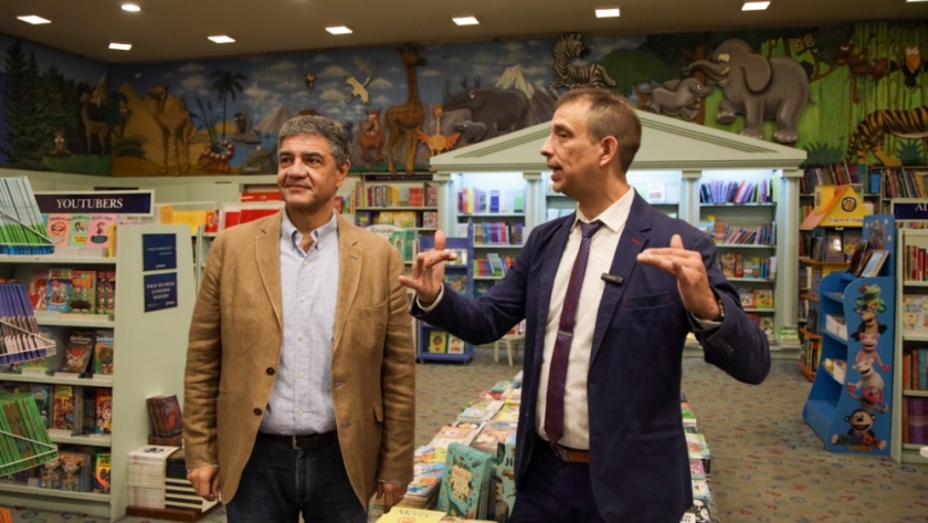 Jorge Macri visitó el “Ateneo Grand Splendid”