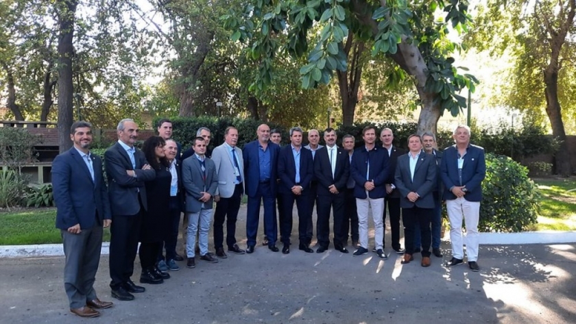 El Gobernador se reunió con representantes de la Confederación de Pymes Constructoras de la República Argentina