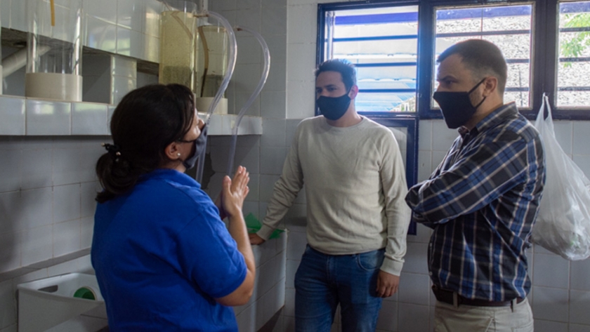 San Luis Agua ultima detalles en la estación de piscicultura de Río Grande