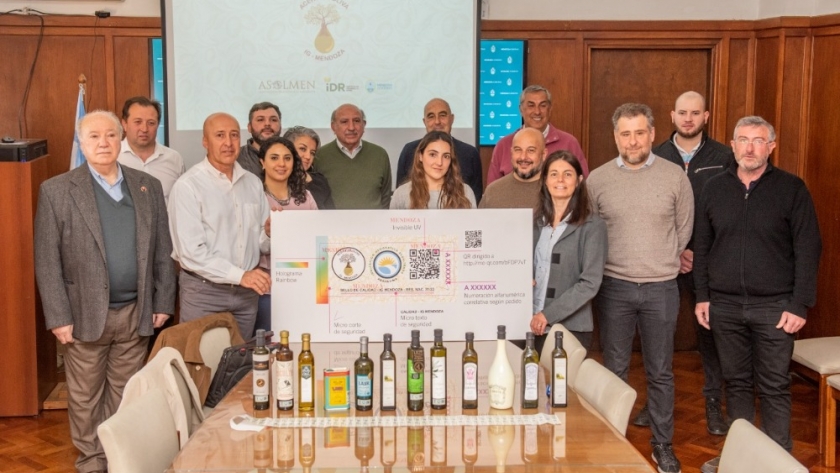 Mendoza presentó la etiqueta de seguridad para el aceite de oliva con sello IG