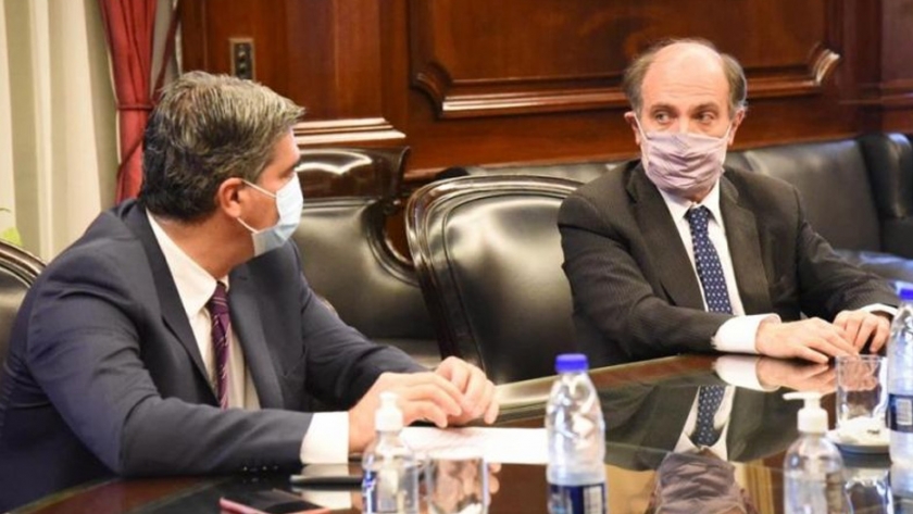 Impulso a la producción de alimentos y refinanciación de deuda, los puntos de la agenda de Capitanich en Buenos Aires