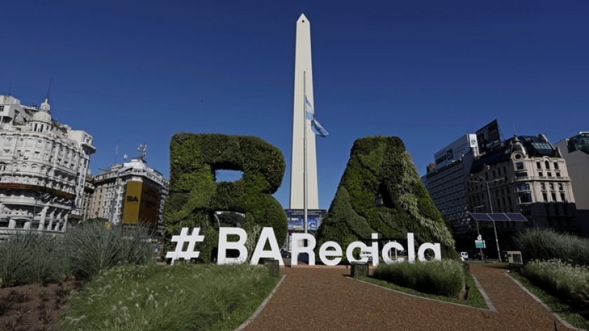 La Ciudad renueva el Obelisco por sus 85 años